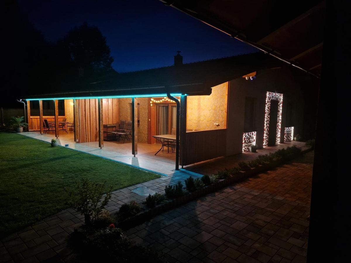Villa Garden Bešeňová Eksteriør bilde