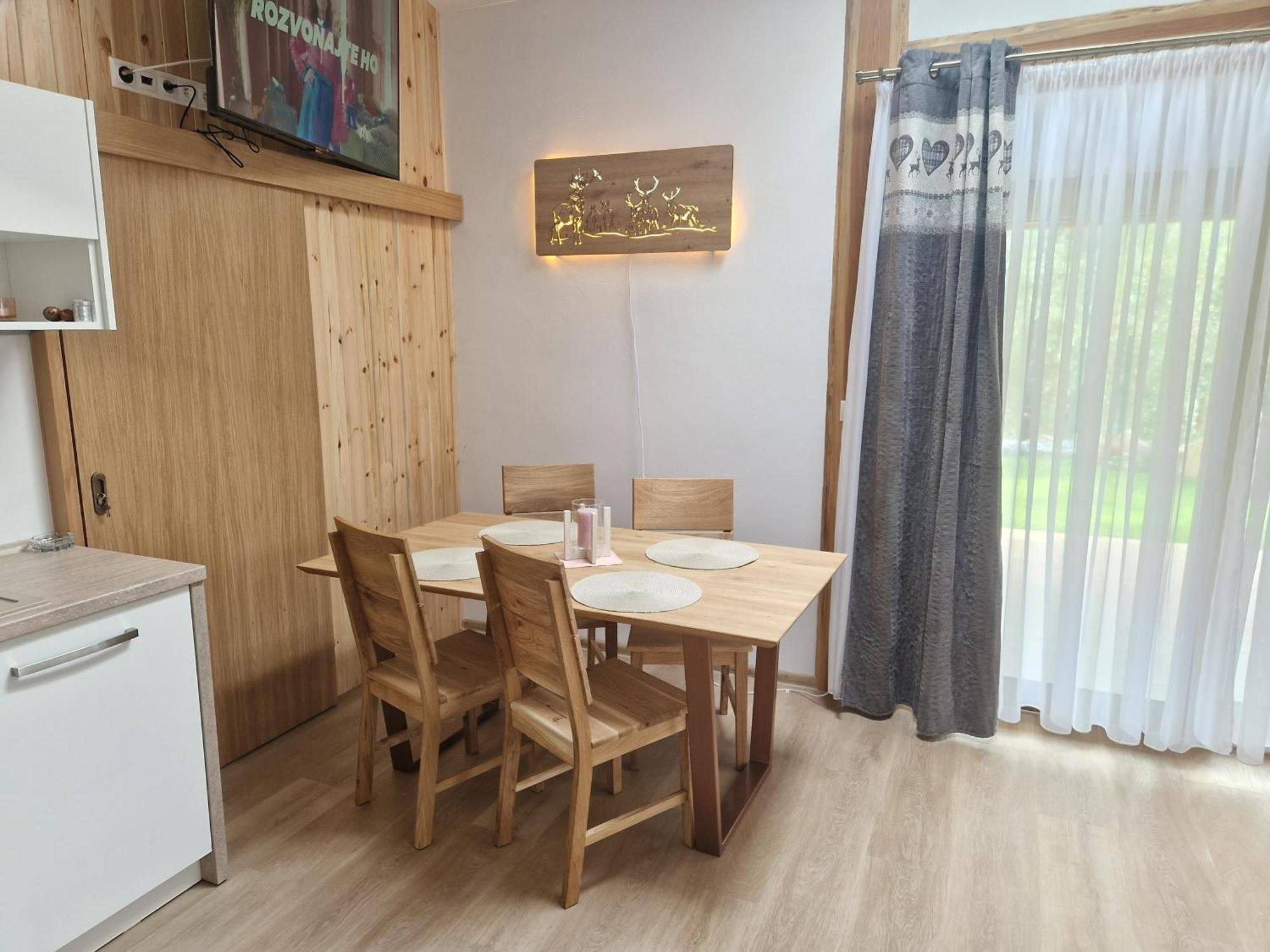 Villa Garden Bešeňová Eksteriør bilde